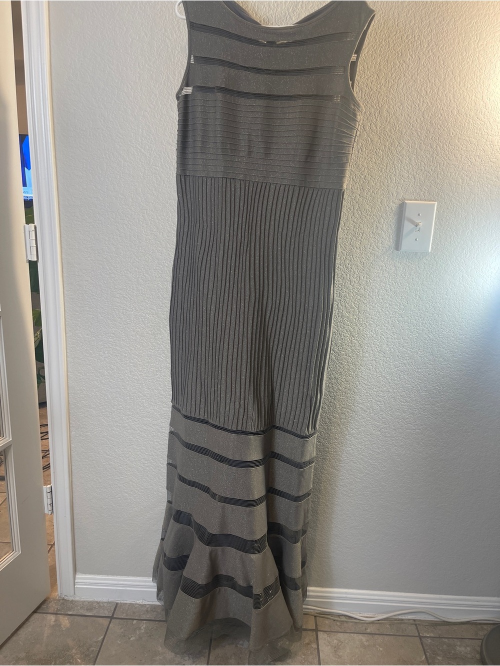 Tadashi Shoji metallic full length dress size large